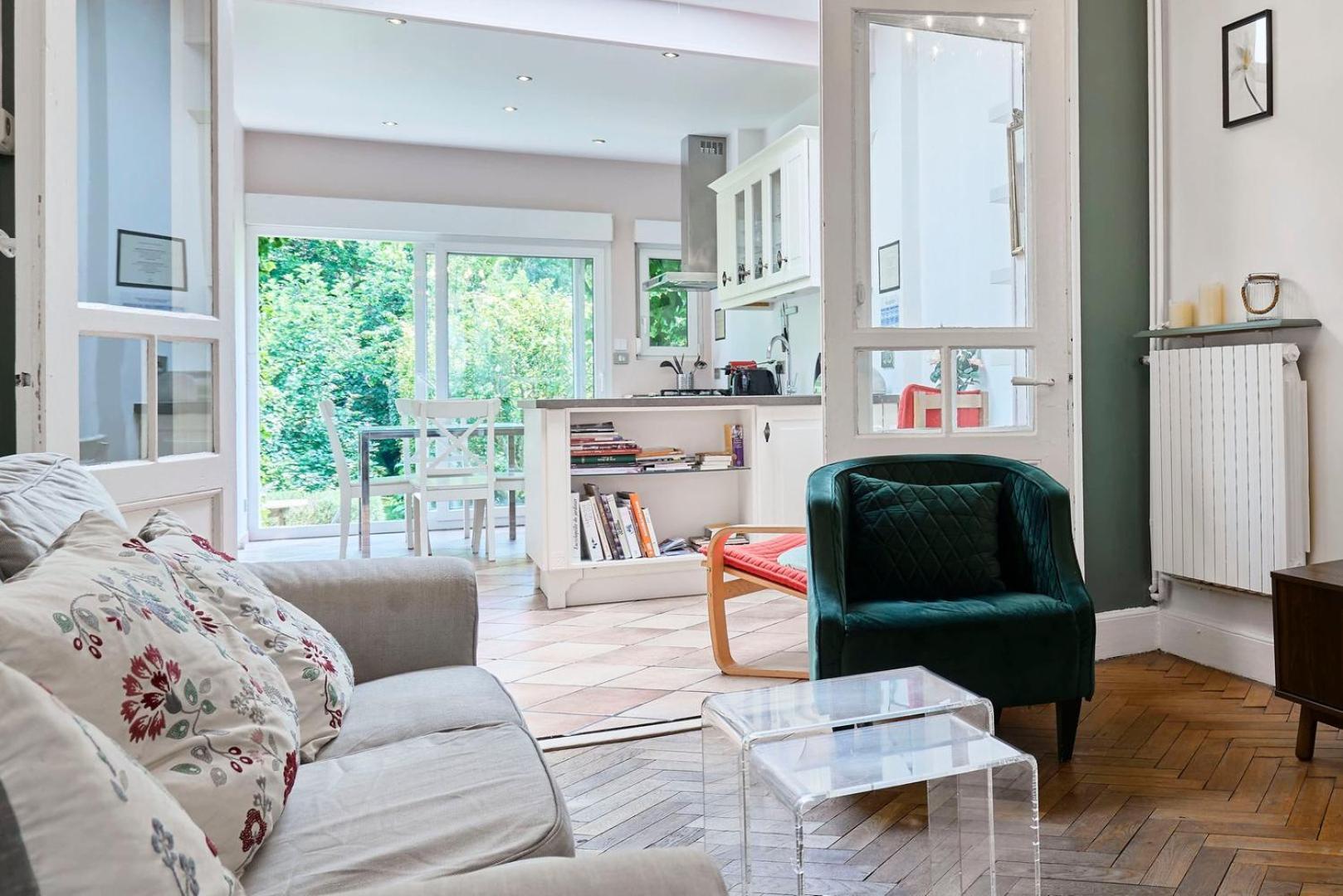 Апартаменты Beautiful 1900 House Full Equipped, 4Bdrm+ Garden! Ламберсар Экстерьер фото